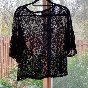Black bobeau lace top
